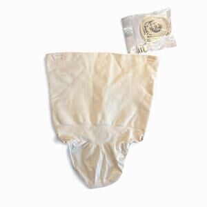 NWOT SKIMS Seamless Sculpt Mid Waist Thong Size S